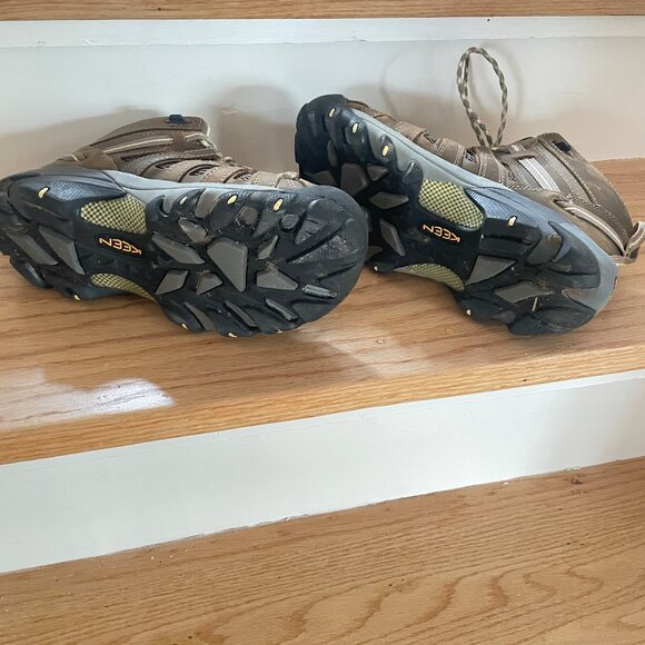 Keen Womens Voyageur mid hiking shoes size 8 ( like new) - Picture 6 of 13